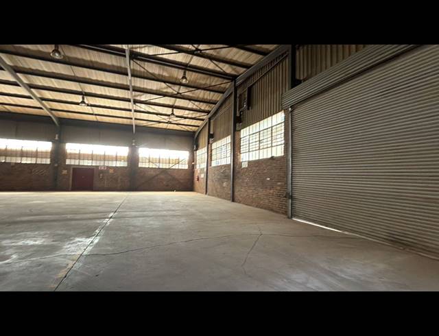 1,840M² WAREHOUSE TO LET IN MEADOWDALE